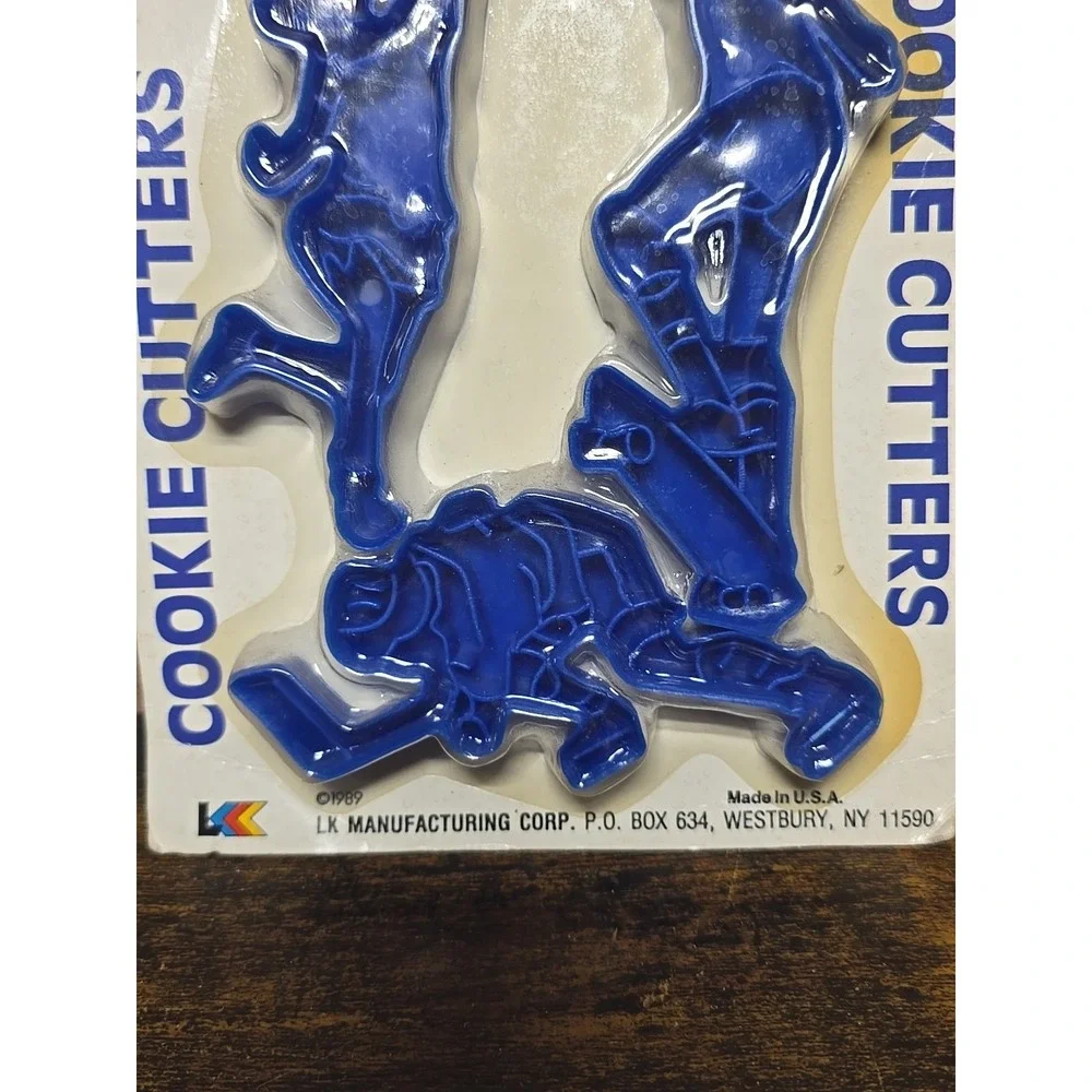 Vintage 1989 LK Manufacturing Cookie Cutters Set Hockey Player New Sealed USA